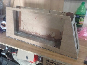 вырезали и лицевую панель с отверстием под стекло