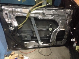 шумоизоляция дверей мазда 3 2012