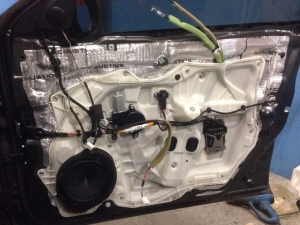 акустика в мазда 3.2012 год