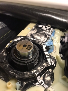 установка акустики BMW X5 e70