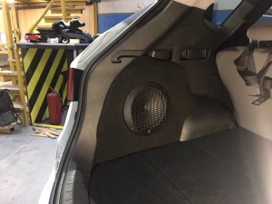 Hyundai SantaFe сабвуфер