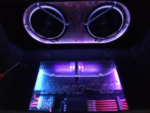 сделать музыку в Chevrolet Camaro