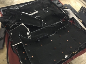 шумоизоляция Мерседес виано