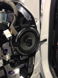 установка акустики в киеве