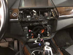 музыка в BMW X5 e70