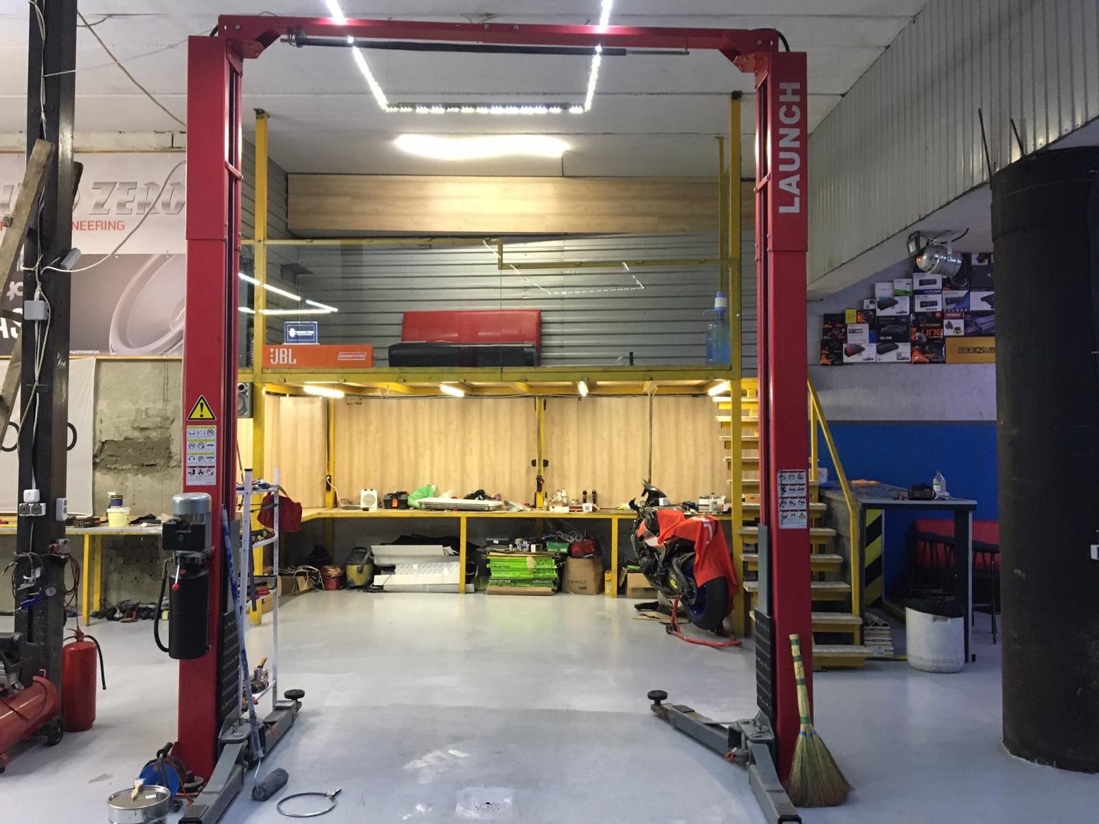 установка акустики в киеве, замена динамиков, установка усилителя звука, установка сабвуферов, шумоизоляция Киев.