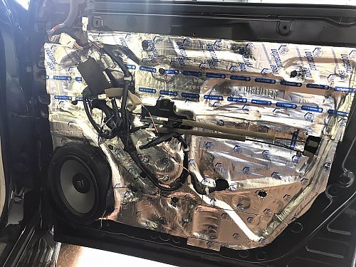 шумоизоляция дверей инфинити qx80